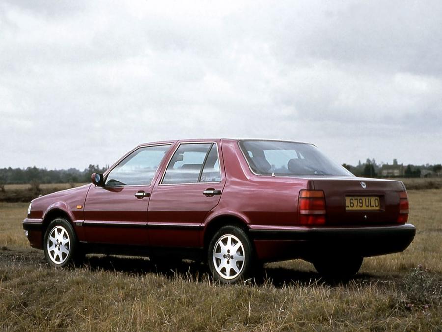  Lancia Thema 1992 года  (UK) (фото 3 из 3)